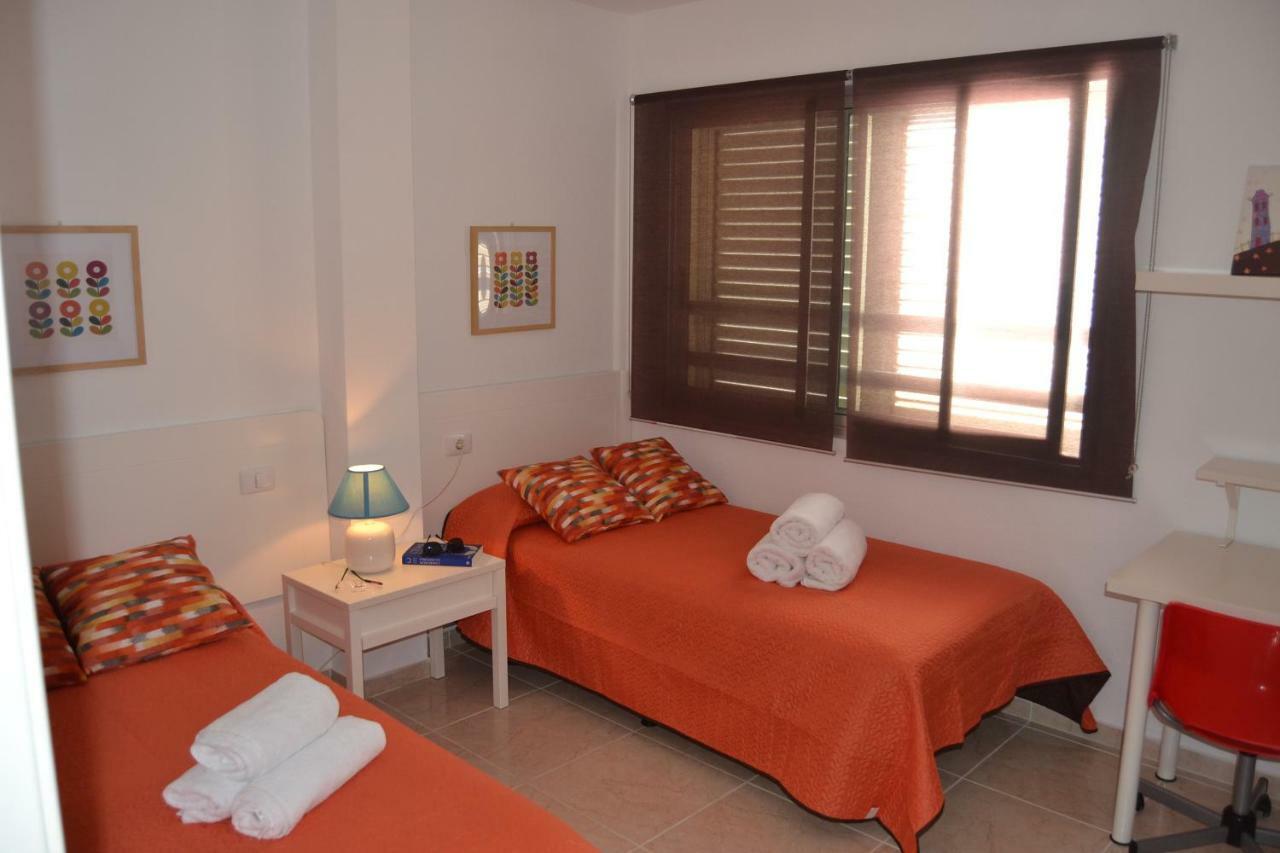 Apartamento Vacacional Atico Frente Al Mar كانديلاريا المظهر الخارجي الصورة