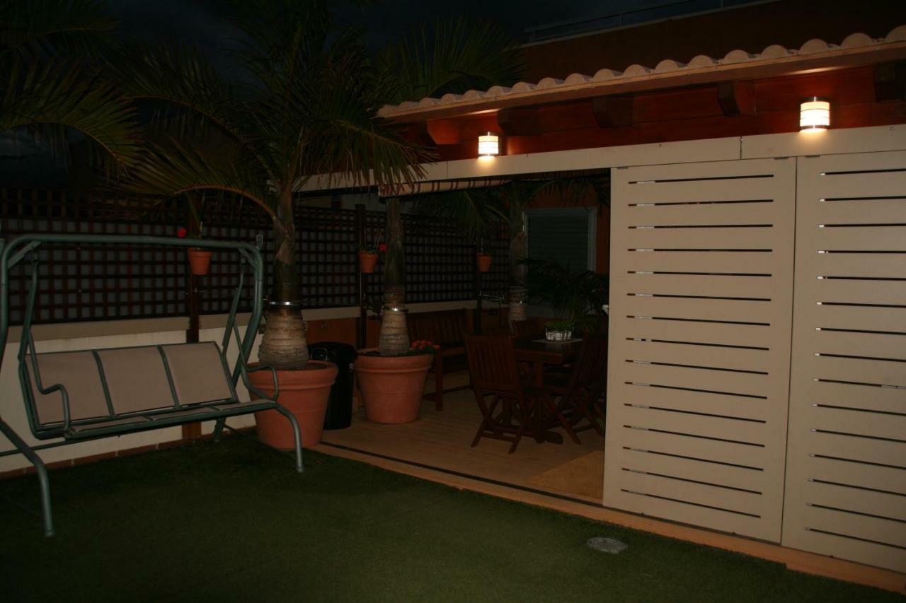 Apartamento Vacacional Atico Frente Al Mar كانديلاريا المظهر الخارجي الصورة